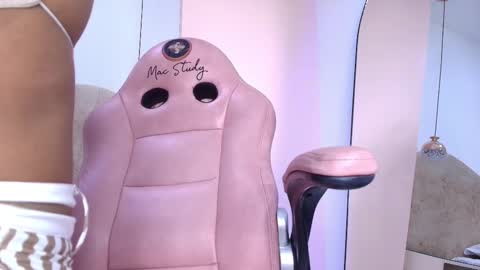 FRANYELY online show from 11/14/25, 07:12