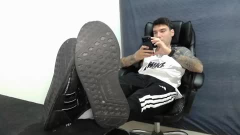Snapshot of fraser_guilen chatting on 05/14/26, 12:39 Fraser online show from 05/14/26, 12:39