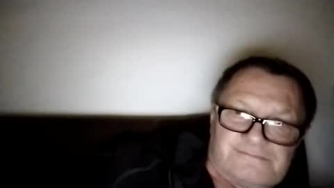 Snapshot of frauenfeind1 chatting on 11/16/25, 09:37 Wolfi online show from 11/16/25, 09:37