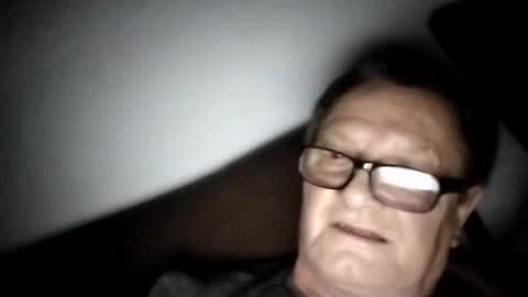 Snapshot of frauenfeind1 chatting on 12/14/25, 05:13 Wolfi online show from 12/14/25, 05:13