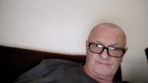 Snapshot of frauenfeind1 chatting on 01/19/26, 09:57 Wolfi online show from 01/19/26, 09:57