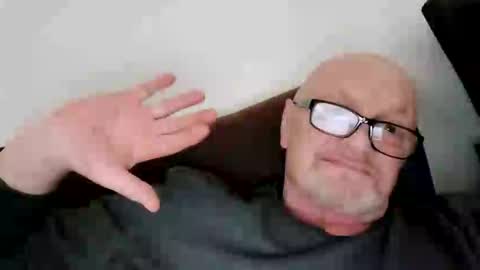 Snapshot of frauenfeind1 chatting on 02/20/26, 09:43 Wolfi online show from 02/20/26, 09:43