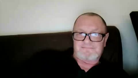 Snapshot of frauenfeind1 chatting on 03/05/26, 09:27 Wolfi online show from 03/05/26, 09:27