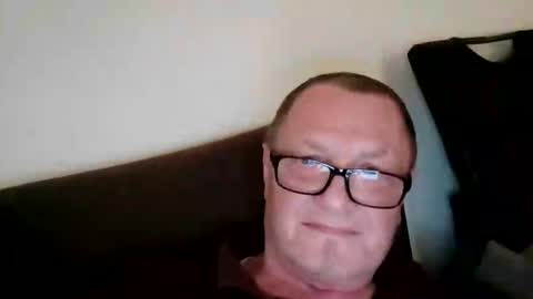 Snapshot of frauenfeind1 chatting on 03/25/26, 06:30 Wolfi online show from 03/25/26, 06:30