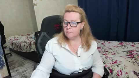 Snapshot of fraumartha chatting on 03/26/26, 06:13 FrauMartha online show from 03/26/26, 06:13