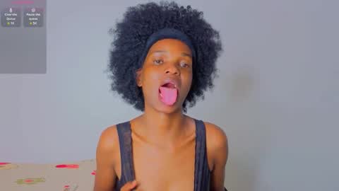 Snapshot of freakky_nessa chatting on 11/17/25, 06:14 Nessa-Independent model online show from 11/17/25, 06:14