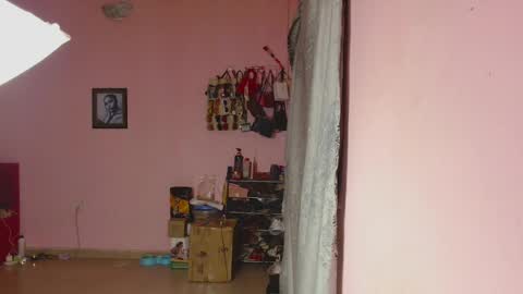 Snapshot of freaky_luna chatting on 04/18/26, 04:49 luna online show from 04/18/26, 04:49