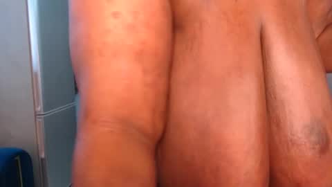 Snapshot of freakyboobsxx chatting on 11/28/25, 03:04 Kimmy online show from 11/28/25, 03:04