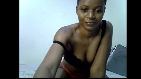 Snapshot of freakymia99 chatting on 12/15/25, 08:57 mia online show from 12/15/25, 08:57
