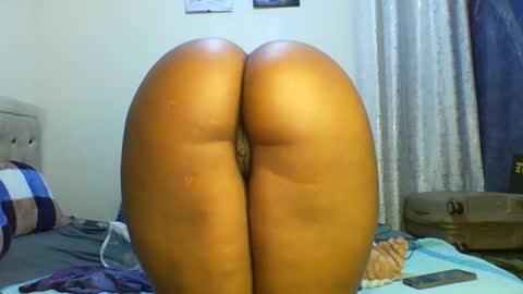 Snapshot of freakypetitebooty chatting on 09/11/25, 06:24 freaky online show from 09/11/25, 06:24