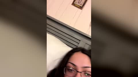Snapshot of freakyyylatinaa chatting on 01/17/26, 07:39 freakyylatinagoddess online show from 01/17/26, 07:39