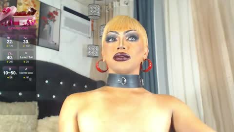 FREAKY ZIZI online show from 04/25/26, 10:40