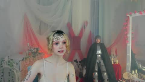 Snapshot of freckle_diyana chatting on 02/15/25, 02:15 Diyana online show from 02/15/25, 02:15