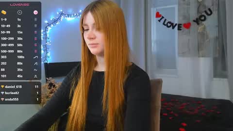 Snapshot of freckle_diyana chatting on 02/15/25, 11:03 Diyana online show from 02/15/25, 11:03