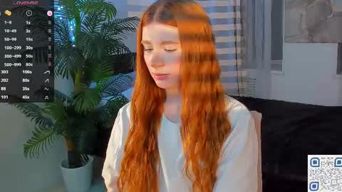 Snapshot of freckle_diyana chatting on 02/24/25, 01:46 Diyana online show from 02/24/25, 01:46