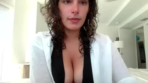 Snapshot of freckledeer chatting on 03/23/26, 03:49 freckledeer online show from 03/23/26, 03:49