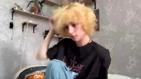 Snapshot of fred_bucks chatting on 03/10/26, 10:20 fred bucks online show from 03/10/26, 10:20