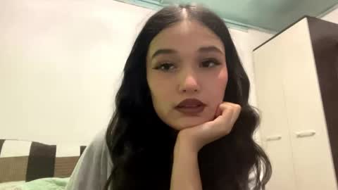 Mia online show from 05/28/26, 04:15