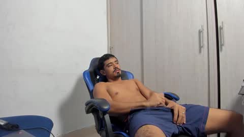 Snapshot of fredd_ss chatting on 03/06/26, 02:24 valeria online show from 03/06/26, 02:24