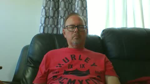 Snapshot of freddieknuck chatting on 04/11/26, 04:33 Just Fred online show from 04/11/26, 04:33