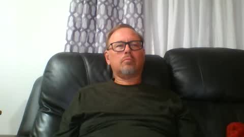Snapshot of freddieknuck chatting on 06/07/26, 04:05 Just Fred online show from 06/07/26, 04:05