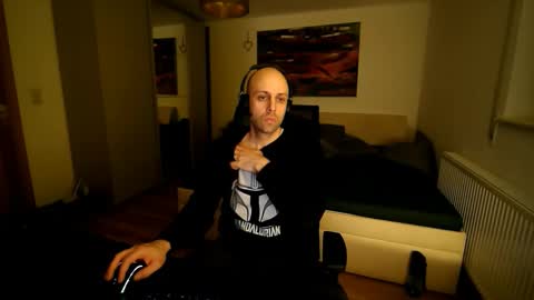 freddow online show from 03/19/26, 09:08