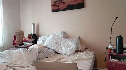 Snapshot of freddy_naughty chatting on 06/27/26, 02:23 freddy_naughty online show from 06/27/26, 02:23