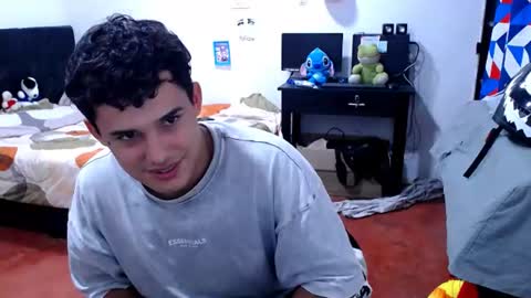 Snapshot of freddy_romans2 chatting on 06/19/26, 12:15 freddy romans online show from 06/19/26, 12:15