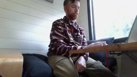 Snapshot of freddypj chatting on 10/08/25, 04:15 Freddy online show from 10/08/25, 04:15