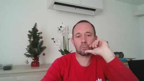 Snapshot of fredodu41 chatting on 12/15/24, 01:11 fredodu41 online show from 12/15/24, 01:11