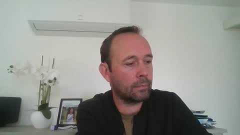 fredodu41 online show from 10/03/25, 01:08