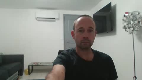 fredodu41 online show from 10/29/25, 04:42