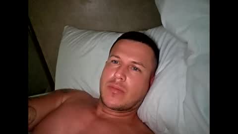 Snapshot of fredwilliam26 chatting on 10/22/25, 02:50 fredwilliam26 online show from 10/22/25, 02:50