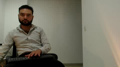 Snapshot of fredy_hunks chatting on 06/13/26, 03:10 Fredy online show from 06/13/26, 03:10