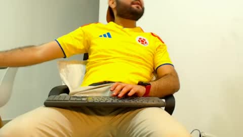 Snapshot of fredy_hunks chatting on 06/21/26, 05:32 Fredy online show from 06/21/26, 05:32