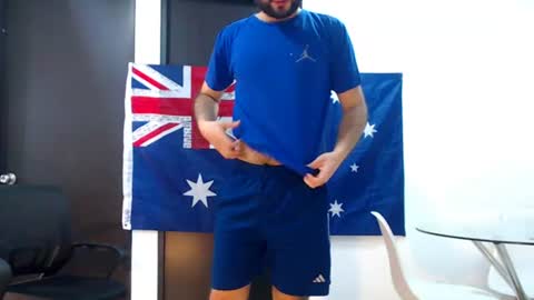 Snapshot of fredy_hunks chatting on 07/18/26, 04:11 Fredy online show from 07/18/26, 04:11