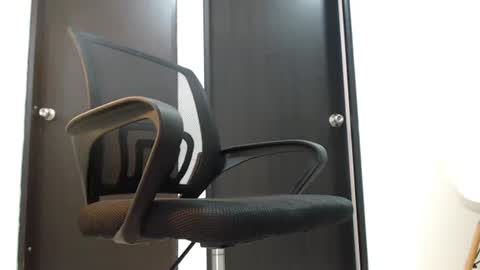 Snapshot of fredy_hunks chatting on 07/20/26, 04:31 Fredy online show from 07/20/26, 04:31