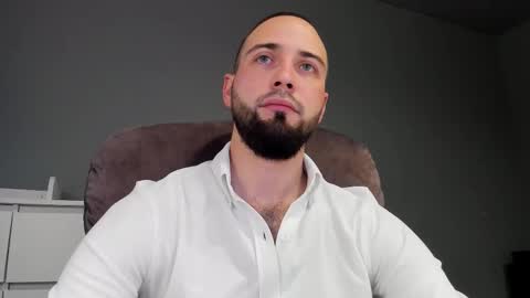 Snapshot of free_man___ chatting on 09/26/25, 10:52 Andrew online show from 09/26/25, 10:52