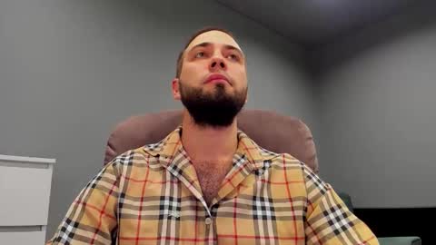 Snapshot of free_man___ chatting on 10/15/25, 02:17 Andrew online show from 10/15/25, 02:17