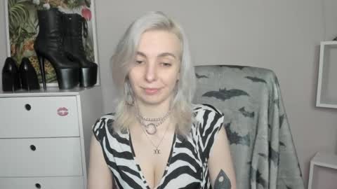 Snapshot of freeanne chatting on 06/18/26, 06:46 Anne online show from 06/18/26, 06:46