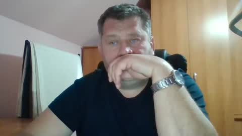 freeboy80180 online show from 12/09/24, 06:46