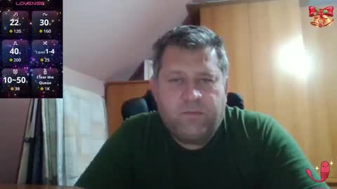 freeboy80180 online show from 12/18/25, 07:53