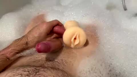 Snapshot of freeewillyyy chatting on 11/02/25, 04:42 the jerkking online show from 11/02/25, 04:42