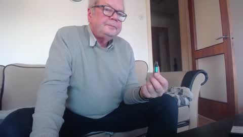 Snapshot of freespirt59 chatting on 12/09/24, 01:34 freespirt59 online show from 12/09/24, 01:34