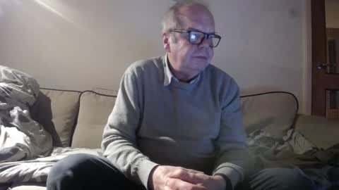 Snapshot of freespirt59 chatting on 12/23/24, 06:27 freespirt59 online show from 12/23/24, 06:27