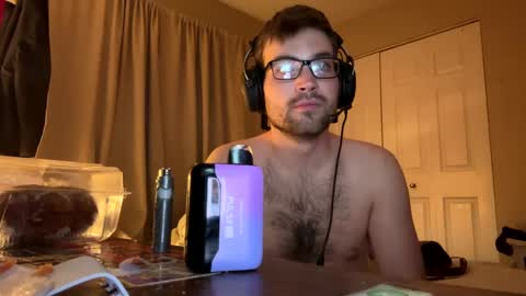 Snapshot of freezeskiii chatting on 09/12/25, 01:49 freezeskiii online show from 09/12/25, 01:49