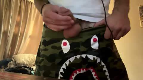 Snapshot of freezeskiii chatting on 09/24/25, 01:47 freezeskiii online show from 09/24/25, 01:47