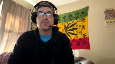 Snapshot of freezeskiii chatting on 10/29/25, 04:42 freezeskiii online show from 10/29/25, 04:42