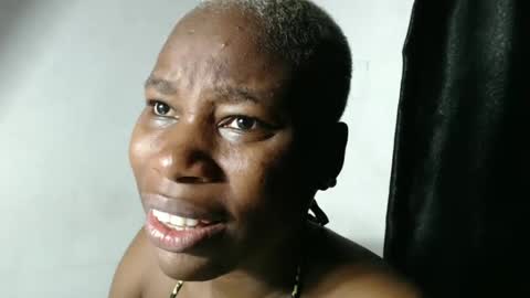 frekkymorelle online show from 02/19/25, 04:23