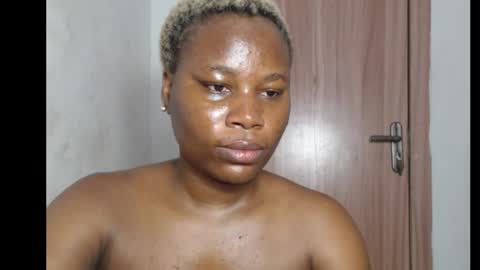 frekkymorelle online show from 10/17/25, 05:21